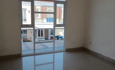Dijual Cepat Rumah Cluster La Seine JGC
