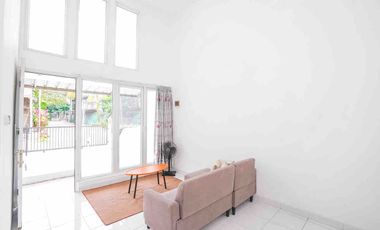 Rumah Cluster Siap Huni LT84 – Plafon Tinggi – 10 Menit Tol Cijago – Security 24 Jam CCTV.