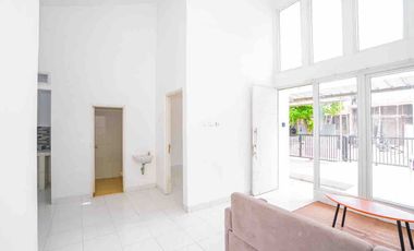 Rumah Cluster Siap Huni LT84 – Plafon Tinggi – 10 Menit Tol Cijago – Security 24 Jam CCTV.