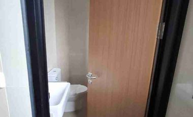 SEWA Ruko/Kantor Gandeng Capital Cove Business Loft BSD City 5 Lantai Siap Huni 925 Jt/Thn Nego