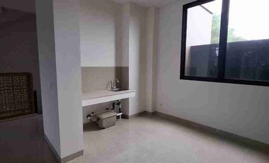SEWA Ruko/Kantor Gandeng Capital Cove Business Loft BSD City 5 Lantai Siap Huni 925 Jt/Thn Nego