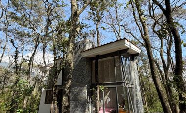 EXTRAORDINARIA CASA EN MEDIO DE LA NATURALEZA EN FRACCIONAMIENTO