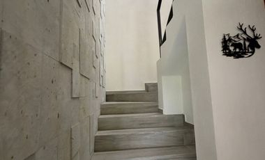 EXTRAORDINARIA CASA EN MEDIO DE LA NATURALEZA EN FRACCIONAMIENTO