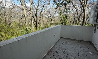 EXTRAORDINARIA CASA EN MEDIO DE LA NATURALEZA EN FRACCIONAMIENTO