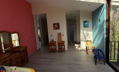 EXTRAORDINARIA CASA EN MEDIO DE LA NATURALEZA EN FRACCIONAMIENTO