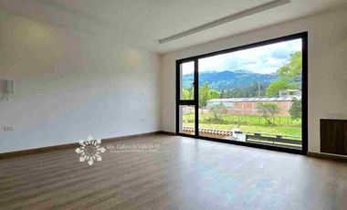 SE VENDE - ESPECTACULAR CASA, POR ESTRENAR, EN AV. ORDOÑEZ LASSO.