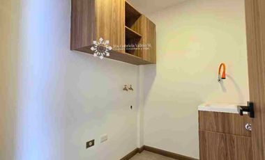 SE VENDE - ESPECTACULAR CASA, POR ESTRENAR, EN AV. ORDOÑEZ LASSO.