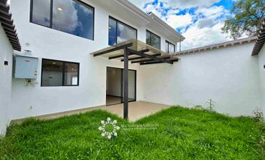 SE VENDE - ESPECTACULAR CASA, POR ESTRENAR, EN AV. ORDOÑEZ LASSO.