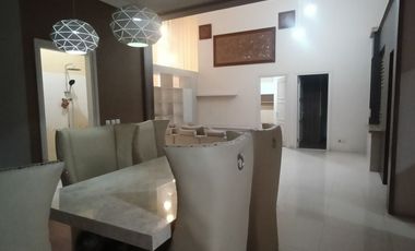 Jual Rumah ada PRIVATE POOL KOLAM RENANG tanah LUAS MURAH di setraduta setra duta Pasteur Bandung