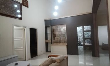 Jual Rumah ada PRIVATE POOL KOLAM RENANG tanah LUAS MURAH di setraduta setra duta Pasteur Bandung