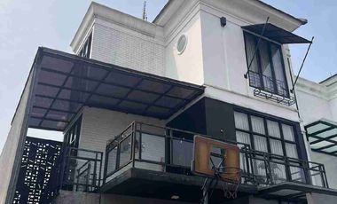 Rumah sejuk 3 Lantai Full Furnish Cluster Ekslusif dengan Kolam Renang dan View Spektakuler Pegunungan BNR