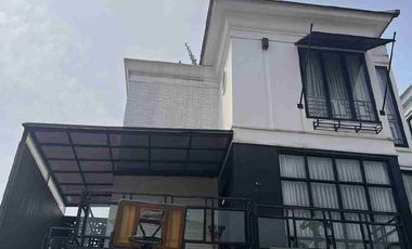Rumah sejuk 3 Lantai Full Furnish Cluster Ekslusif dengan Kolam Renang dan View Spektakuler Pegunungan BNR