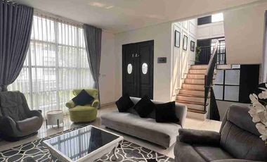 Rumah sejuk 3 Lantai Full Furnish Cluster Ekslusif dengan Kolam Renang dan View Spektakuler Pegunungan BNR