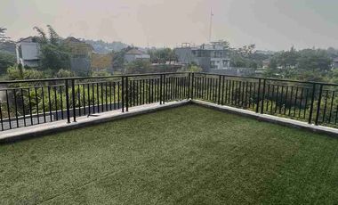 Rumah sejuk 3 Lantai Full Furnish Cluster Ekslusif dengan Kolam Renang dan View Spektakuler Pegunungan BNR
