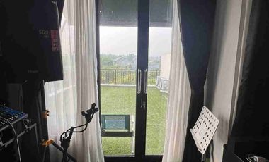 Rumah sejuk 3 Lantai Full Furnish Cluster Ekslusif dengan Kolam Renang dan View Spektakuler Pegunungan BNR