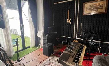 Rumah sejuk 3 Lantai Full Furnish Cluster Ekslusif dengan Kolam Renang dan View Spektakuler Pegunungan BNR