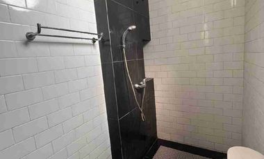 Rumah sejuk 3 Lantai Full Furnish Cluster Ekslusif dengan Kolam Renang dan View Spektakuler Pegunungan BNR