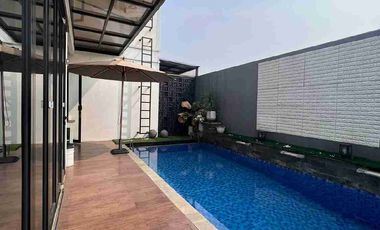 Rumah sejuk 3 Lantai Full Furnish Cluster Ekslusif dengan Kolam Renang dan View Spektakuler Pegunungan BNR