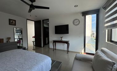 AMPLIA CASA SEMINUEVA EN BOSQUES CEDROS, ZONA BOSQUES DE SANTA ANITA, FRACCIONAMIENTO CON ALBERCA, ÁREAS VERDES Y TERRAZA DE EVENTOS