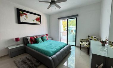 AMPLIA CASA SEMINUEVA EN BOSQUES CEDROS, ZONA BOSQUES DE SANTA ANITA, FRACCIONAMIENTO CON ALBERCA, ÁREAS VERDES Y TERRAZA DE EVENTOS