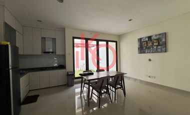 Di Jual Rumah 2 Lantai 4 Kamat Tidur Di orchad Park , Batam