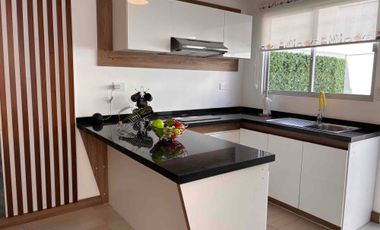 CASA POR ESTRENAR SECTOR MUSEO SOLAR SAN ANTONIO DE PICHINCHA DE OPORTUNIDAD