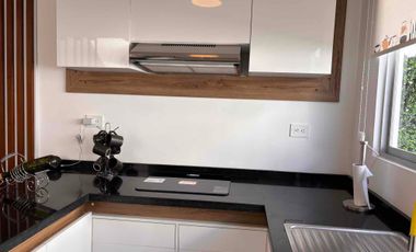 CASA POR ESTRENAR SECTOR MUSEO SOLAR SAN ANTONIO DE PICHINCHA DE OPORTUNIDAD