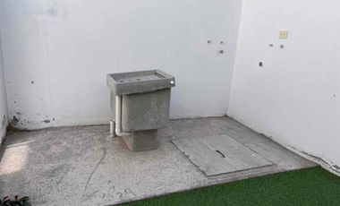 CASA POR ESTRENAR SECTOR MUSEO SOLAR SAN ANTONIO DE PICHINCHA DE OPORTUNIDAD