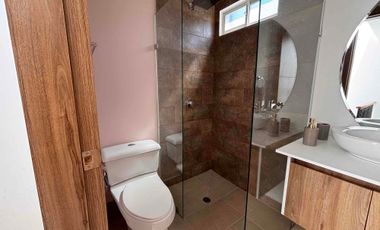 CASA POR ESTRENAR SECTOR MUSEO SOLAR SAN ANTONIO DE PICHINCHA DE OPORTUNIDAD