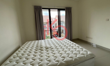 Di Sewa Rumah Cantik  4 Kamar Tidur Di Orchad Park Batam