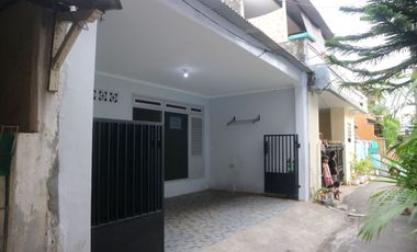 Disewakan rumah baru renovasi tidak berperabot di Duren Sawit Klender.