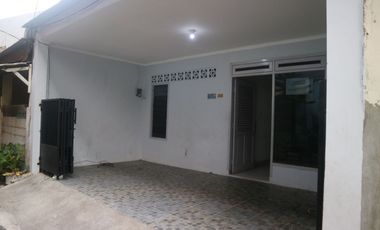 Disewakan rumah baru renovasi tidak berperabot di Duren Sawit Klender.