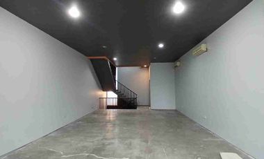 Disewa ruko 3 lt dengan mezzanine di cipete