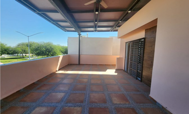 CASA TOTALMENTE AMUEBLADA EN QUINTA COLONIAL