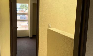 Casa de 3 niveles en Los Héroes Ixtapaluca, 4 rec., acepto créditos