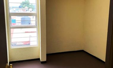 Casa de 3 niveles en Los Héroes Ixtapaluca, 4 rec., acepto créditos