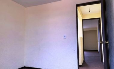 Casa de 3 niveles en Los Héroes Ixtapaluca, 4 rec., acepto créditos