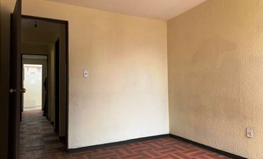 Casa de 3 niveles en Los Héroes Ixtapaluca, 4 rec., acepto créditos