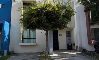 CASA AMUEBLADA EN RENTA