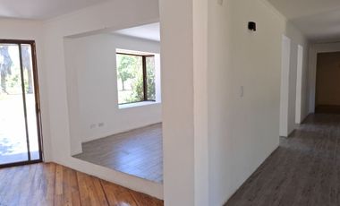 3.500 m2, con 58 metros de frente a carretera San Martin. Actualmente centro de eventos