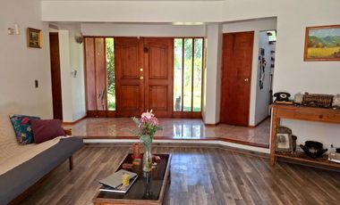 3.500 m2, con 58 metros de frente a carretera San Martin. Actualmente centro de eventos