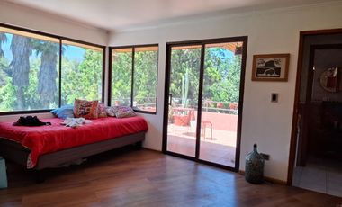 3.500 m2, con 58 metros de frente a carretera San Martin. Actualmente centro de eventos