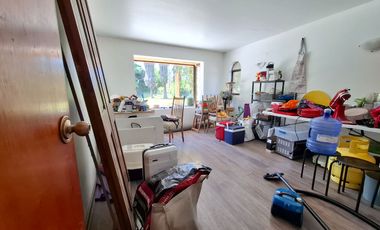 3.500 m2, con 58 metros de frente a carretera San Martin. Actualmente centro de eventos