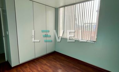 Venta departamento en límite la Molina con Ate