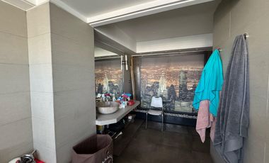 Se vende DEPARTAMENTO 4 habitaciones, 3 baños - Jardín - Piscina excelente ubicación PRESIDENTE RIESCO, Las Condes, Chile