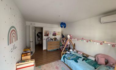 Se vende DEPARTAMENTO 4 habitaciones, 3 baños - Jardín - Piscina excelente ubicación PRESIDENTE RIESCO, Las Condes, Chile