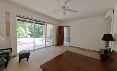 Casa con alberca en venta en flamingos residencial Bucerias