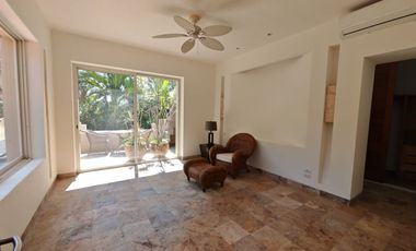 Casa con alberca en venta en flamingos residencial Bucerias