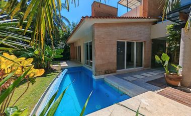 Casa con alberca en venta en flamingos residencial Bucerias