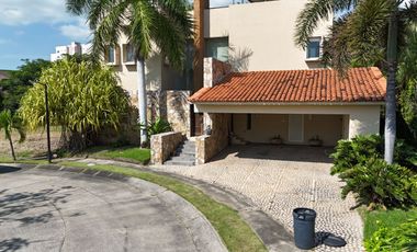 Casa con alberca en venta en flamingos residencial Bucerias
